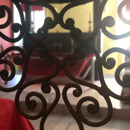 The Queen Tower Bed & Breakfast Desenzano del Garda